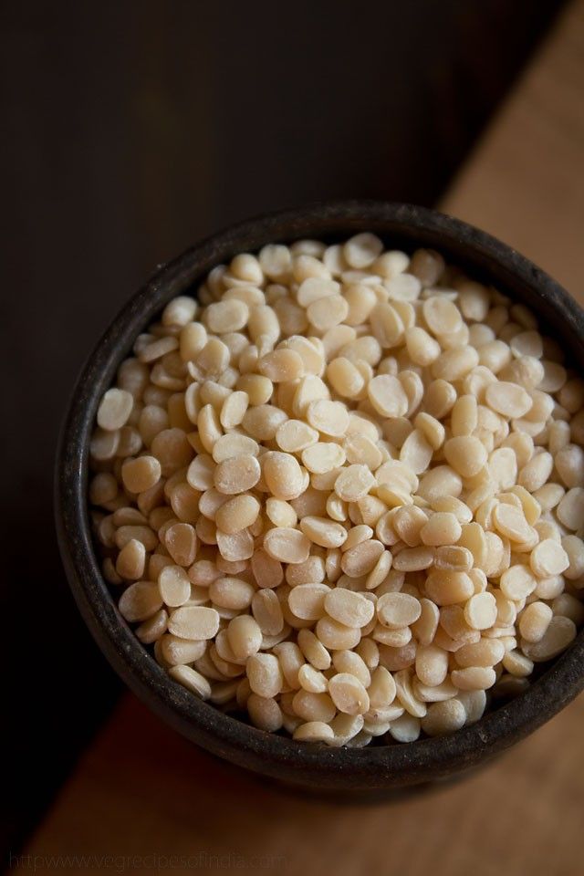 Hand Pounded White Urad Dal (1 Kg)